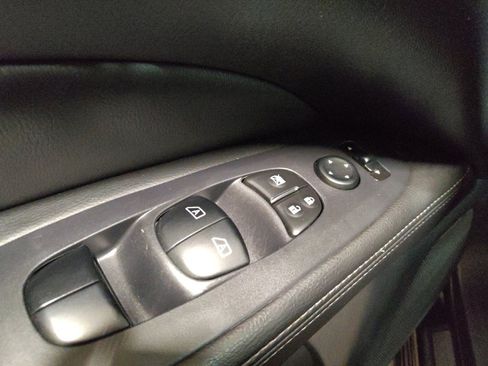 Used 2019 Nissan Pathfinder Platinum image 27