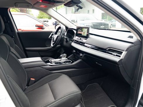 Used 2025 Mitsubishi Outlander ES AWD/4WD image 24