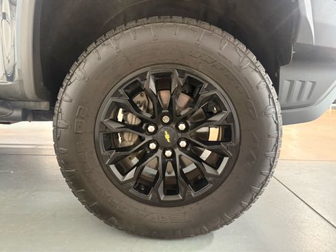 Used 2019 Chevrolet Colorado ZR2 AWD/4WD image 11