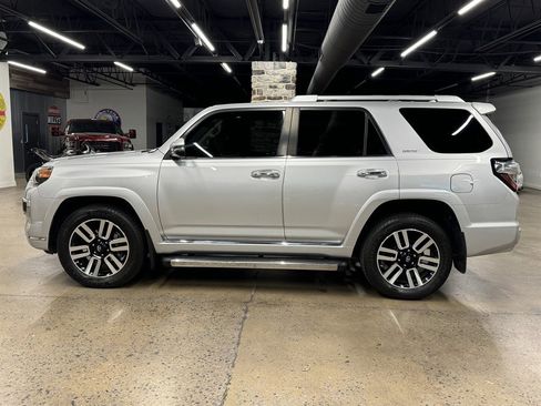 Used 2016 Toyota 4Runner Limited AWD/4WD image 4