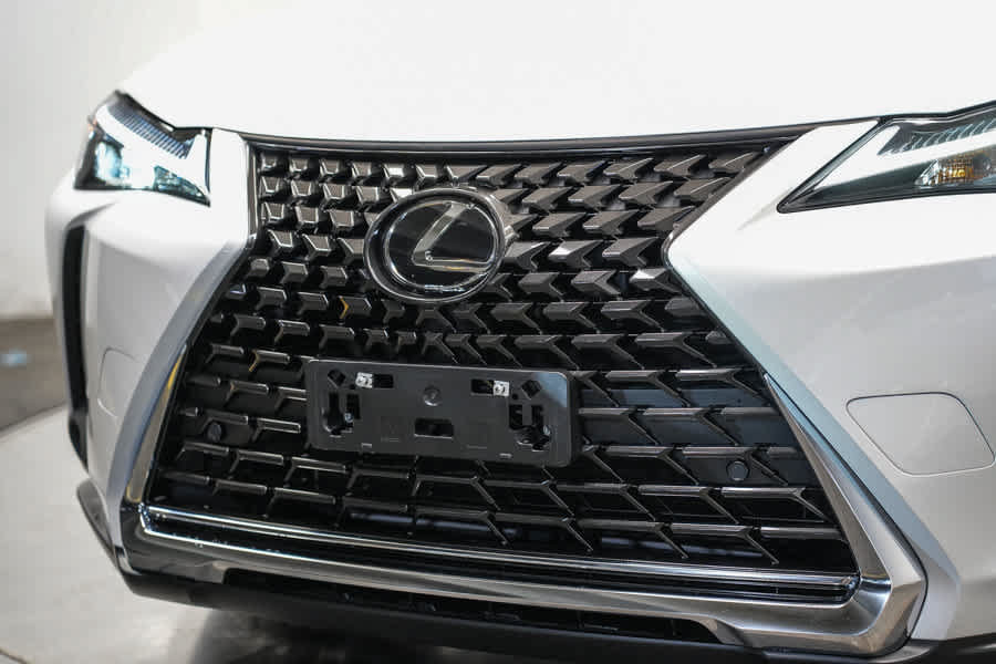 Used 2023 Lexus UX 250h FWD w/ Accessory Package (Z2) image 11