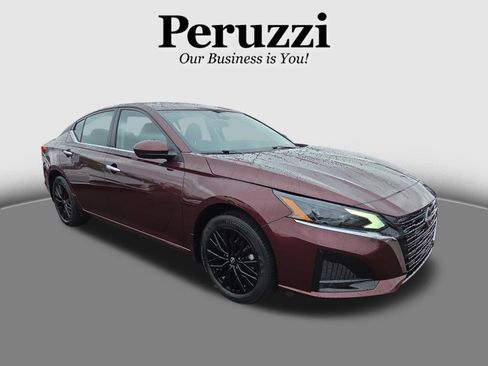 Used 2025 Nissan Altima 2.5 SV w/ SV Special Edition Package image 1