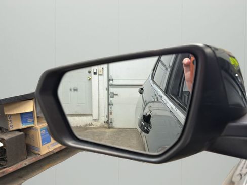 Used 2020 Chevrolet Equinox LT image 34