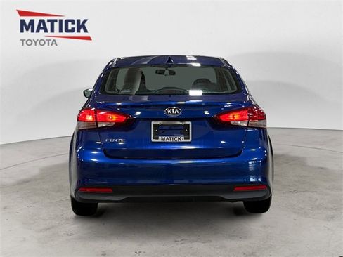 Used 2017 Kia Forte LX image 6