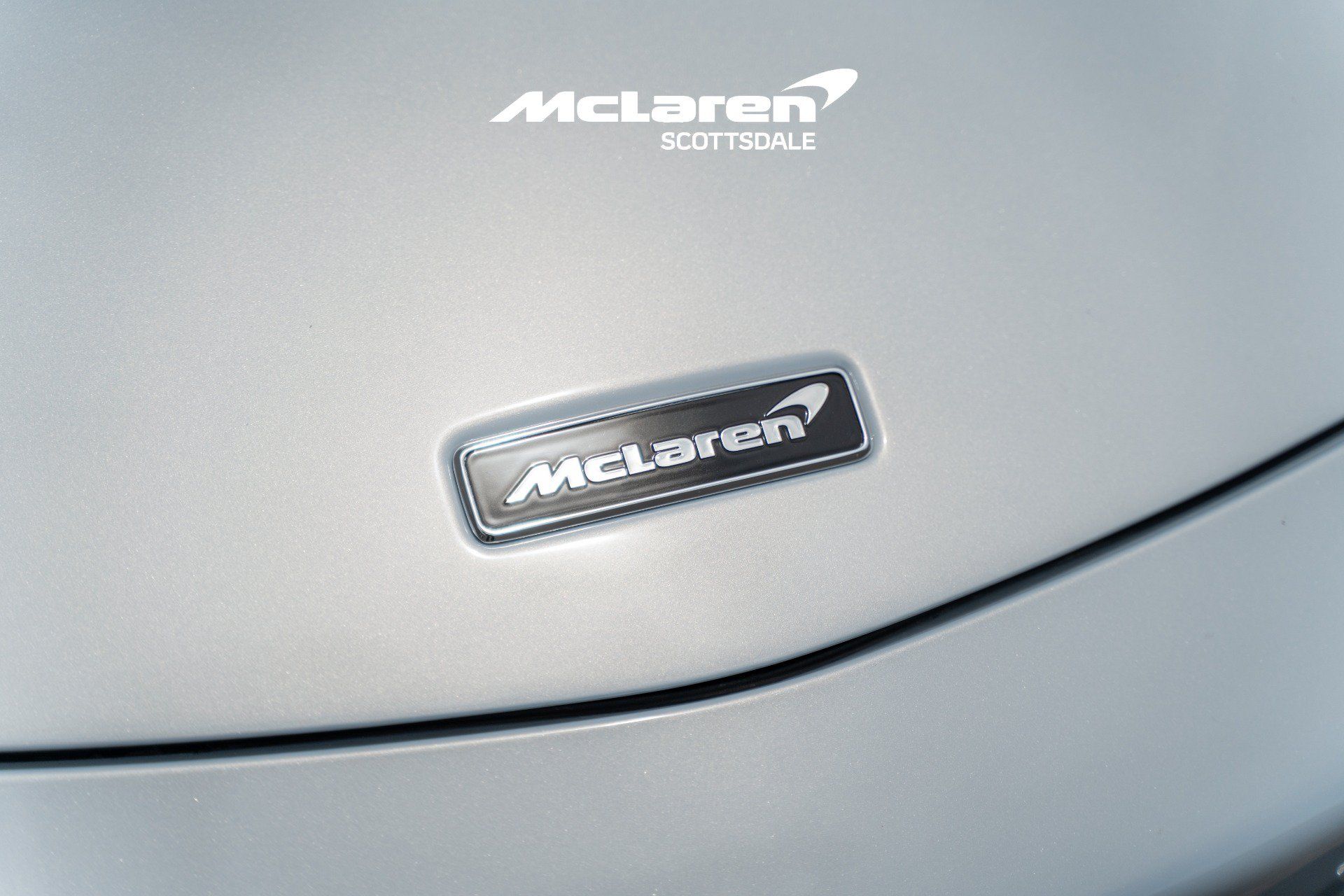 Used 2023 McLaren Artura RWD image 19