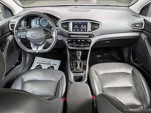 Used 2018 Hyundai Ioniq Limited FWD image 3