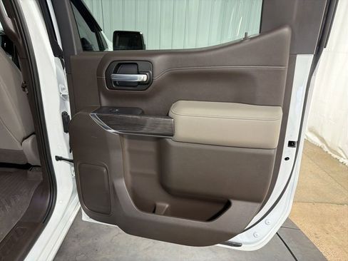 Used 2021 Chevrolet Silverado 1500 LTZ w/ Technology Package AWD/4WD image 18