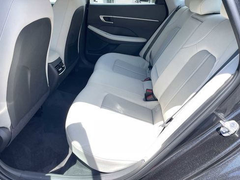 Used 2025 Hyundai Sonata SEL FWD image 9