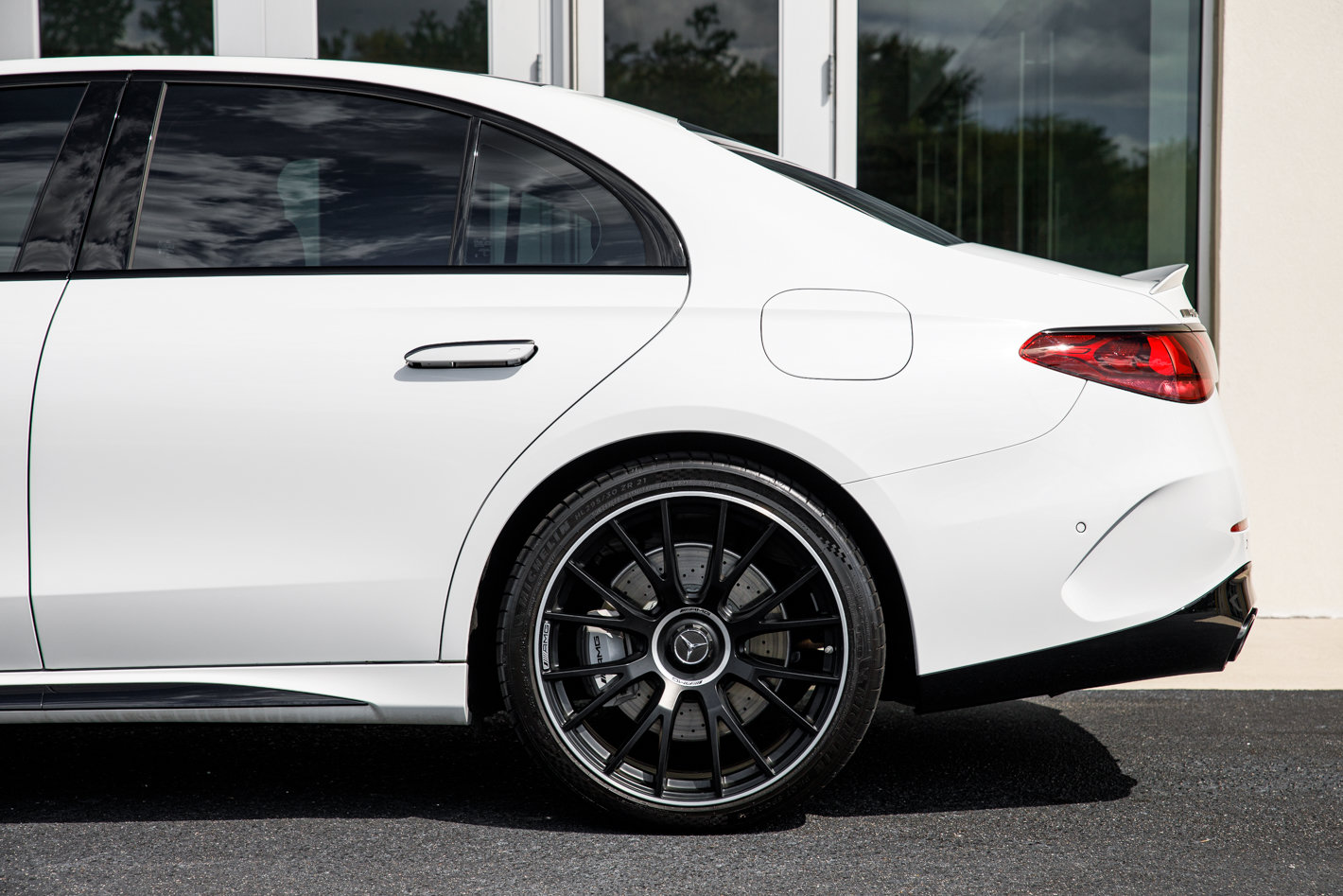 Used 2026 Mercedes-Benz E 53 AMG e 4MATIC Sedan image 11