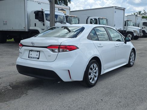 Used 2024 Toyota Corolla LE FWD image 7