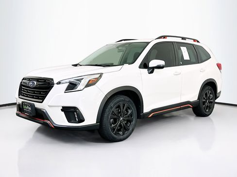 Used 2023 Subaru Forester Sport image 3