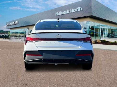 Used 2025 Hyundai Elantra Sport FWD image 6