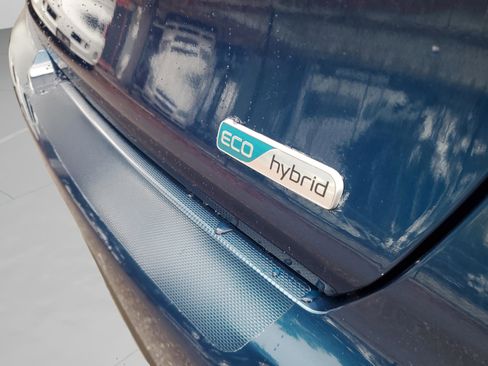 Used 2021 Kia Niro EX Premium image 31