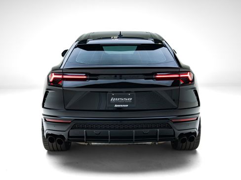 Used 2019 Lamborghini Urus AWD/4WD image 26