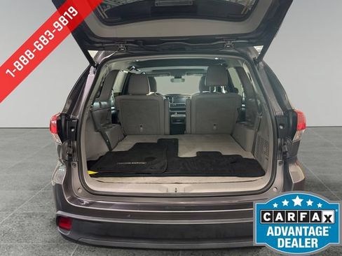 Used 2019 Toyota Highlander XLE AWD/4WD image 14