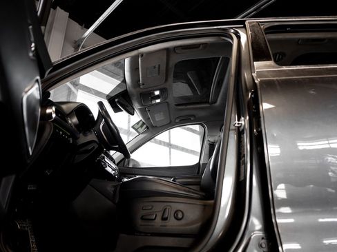 Used 2022 Kia Telluride SX w/ SX Prestige Package AWD/4WD image 8