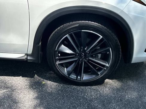 Certified 2025 INFINITI QX55 Sensory w/ Lighting Package AWD/4WD image 9