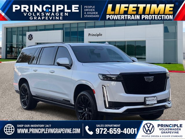 Used 2023 Cadillac Escalade ESV Sport Platinum w/ LPO, ONYX Package AWD/4WD image 2