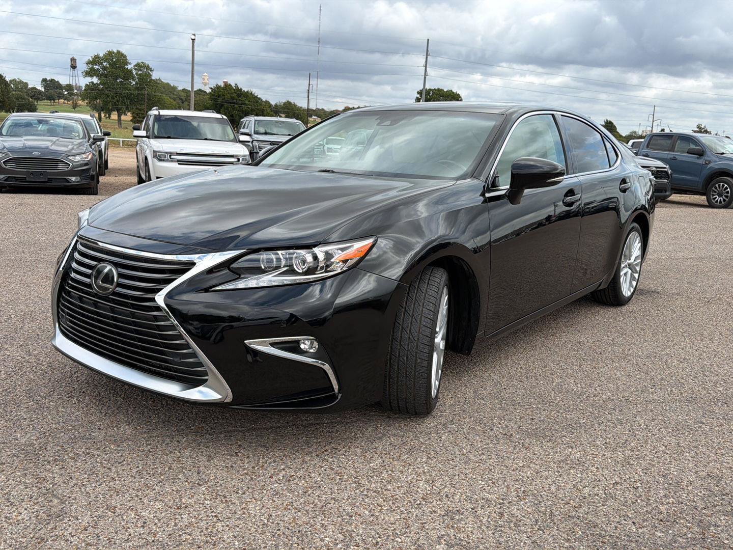 Used 2016 Lexus ES 350 w/ Luxury Package w/Wood Trim FWD image 3