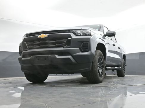 Used 2025 Chevrolet Colorado W/T w/ WT Custom Package image 33