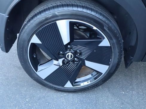 Used 2025 Nissan Kicks SR FWD image 14