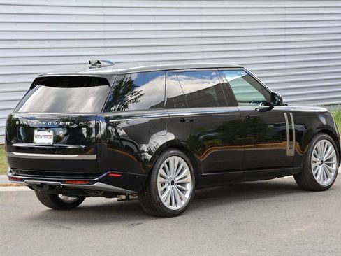 New 2026 Land Rover Range Rover Long Wheelbase SE AWD/4WD image 5
