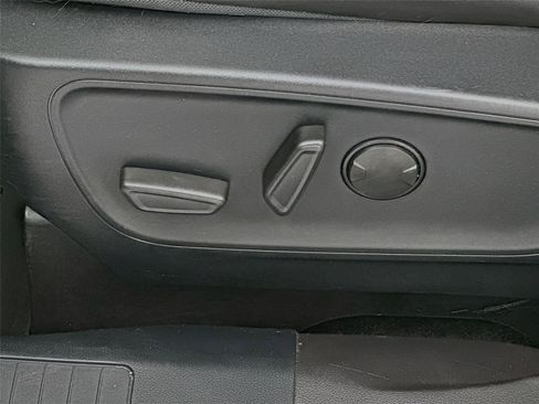 Used 2024 Ford Escape ST-Line w/ Equipment Group 301A FWD image 21