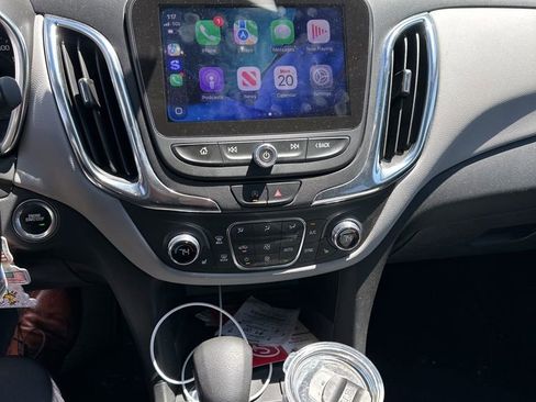 Used 2022 Chevrolet Equinox LT FWD image 6