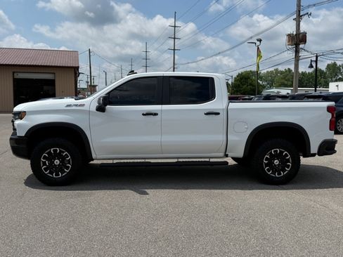 Used 2023 Chevrolet Silverado 1500 ZR2 image 5