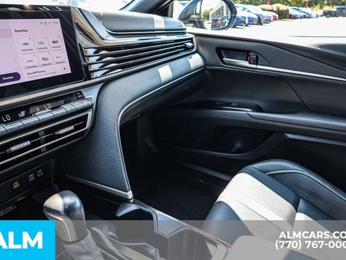 Used 2025 Toyota Camry SE image 46