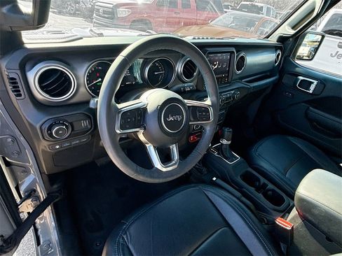 Used 2023 Jeep Wrangler Unlimited Rubicon 4xe w/ Steel Bumper Group image 12