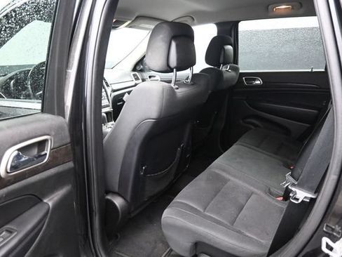 Used 2013 Jeep Grand Cherokee Laredo AWD/4WD image 13