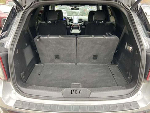 Used 2021 Ford Explorer ST w/ Equipment Group 401A image 9