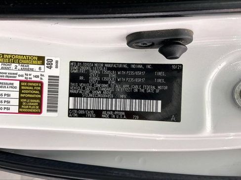 Used 2022 Toyota Sienna XLE w/ XLE Plus Package FWD image 35