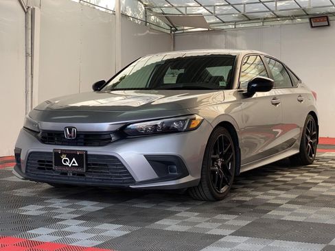 Used 2024 Honda Civic Sport image 3