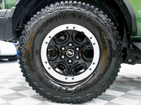 Used 2022 Ford Bronco Black Diamond w/ Sasquatch Package AWD/4WD image 38