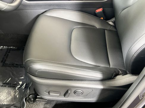 Used 2026 Kia Sportage EX FWD image 18