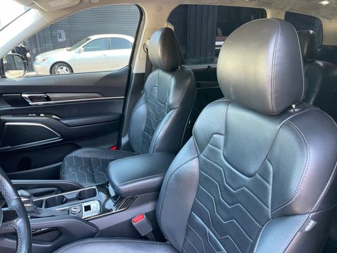 Used 2020 Kia Telluride SX w/ SX Prestige Package image 21