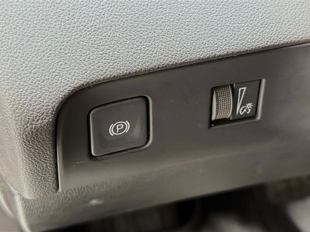 Used 2023 Buick Enclave Essence w/ Sport Touring Edition AWD/4WD image 12