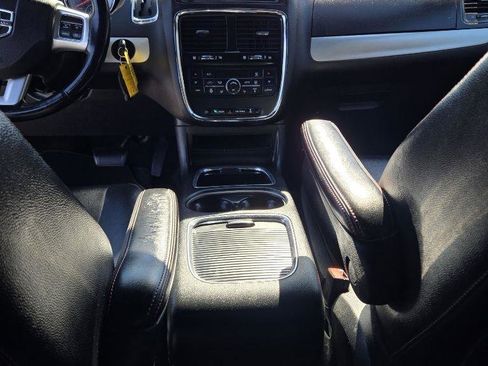 Used 2018 Dodge Grand Caravan GT image 13