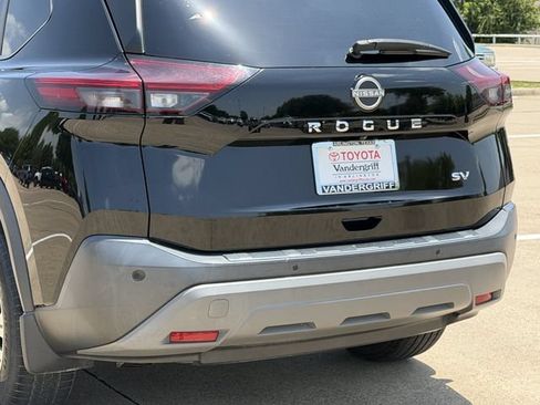 Used 2022 Nissan Rogue SV FWD image 6