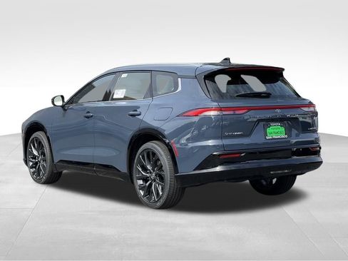 New 2026 Toyota Crown Signia AWD/4WD image 3