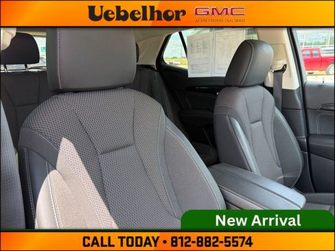 Used 2023 Buick Envision Preferred FWD image 4