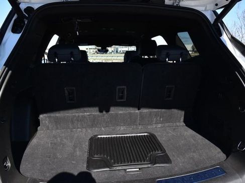 Used 2024 Buick Enclave Premium image 28