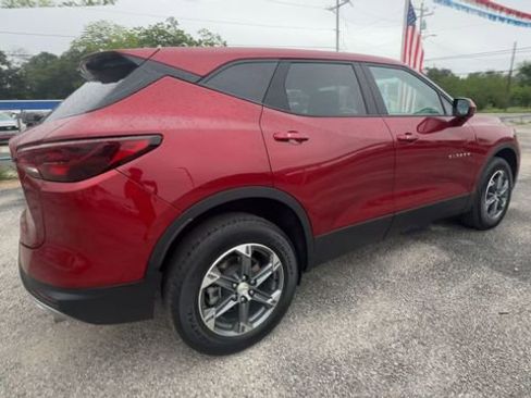 Certified 2025 Chevrolet Blazer LT AWD/4WD image 8