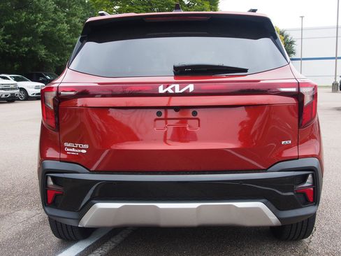 Used 2025 Kia Seltos SX w/ SX Sunroof Package image 6