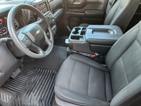 Used 2023 Chevrolet Silverado 1500 Custom image 4