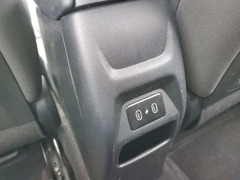 Used 2025 Hyundai Venue SEL FWD image 21