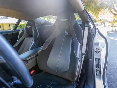 Used 2014 Aston Martin Vanquish Coupe image 25