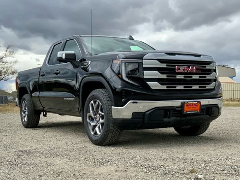 New 2025 GMC Sierra 1500 SLE w/ Preferred Package image 9